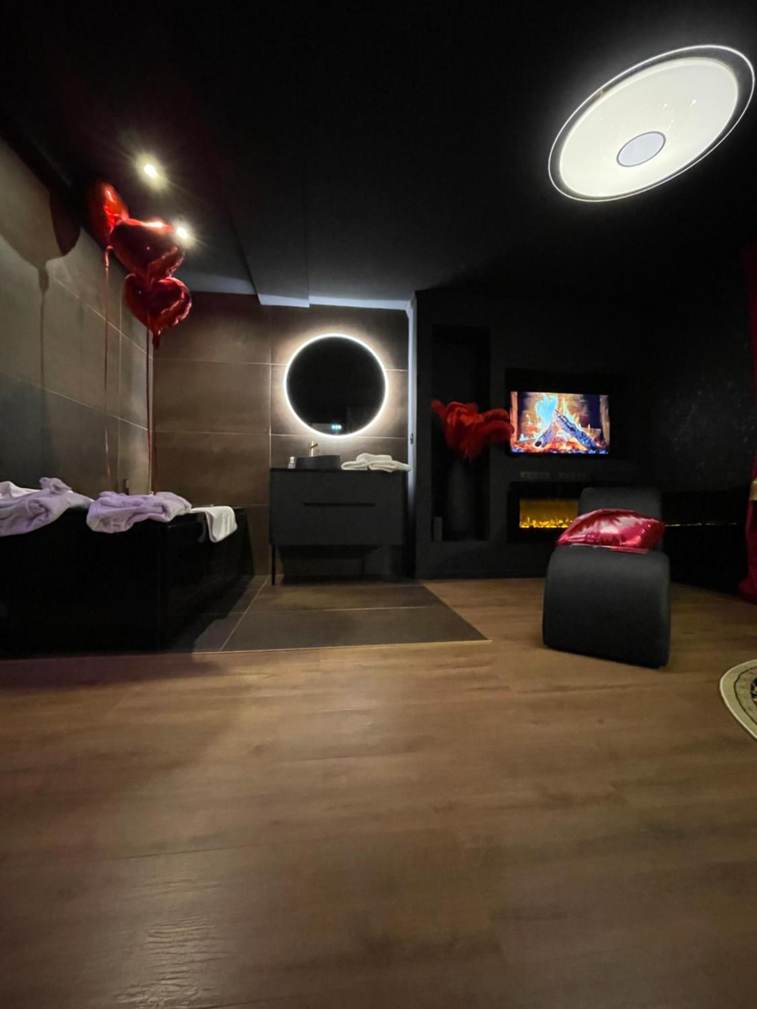 Love Room Casa Amore Prades  Buitenkant foto